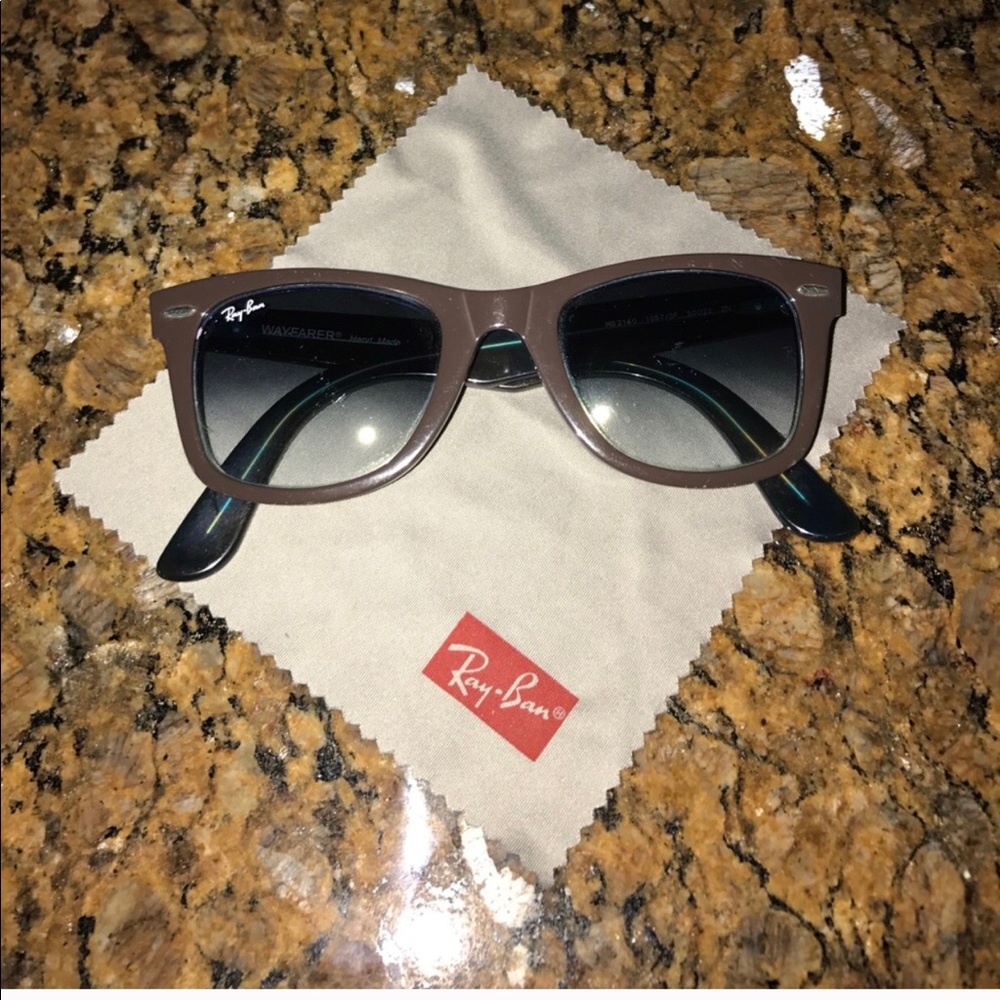 Wayfarer Classic Ray Ban Sungalsses